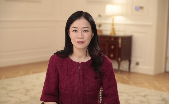 캐서린 첸 화웨이 홍보·대외협력 부문 총괄 사장 겸 이사회 임원. 첸 사장은 기조연설을 통해 디지털 기술이 지속가능개발에 기여할 것이라고 밝혔다. ⓒ 화웨이