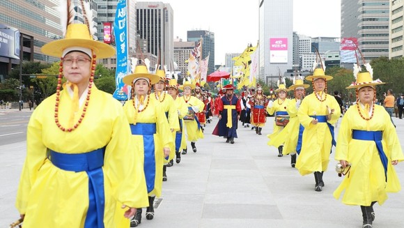 28일 서울 광화문에서 열린 세종대왕 어가행차 퍼레이드 장면. ⓒ 청주시