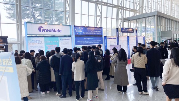 헤드셋 전문업체 다산일렉트론이 제30회 고객 중심 경영혁신 컨퍼런스에 참석, 자사 제품을 소개하는 자리를 가졌다. ⓒ 다산일렉트론