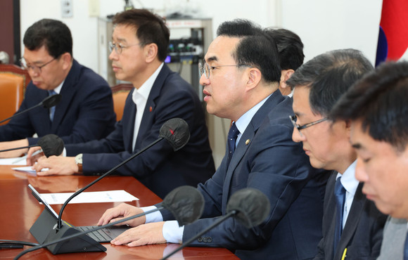 더불어민주당 박홍근 원내대표가 16일 국회에서 열린 정책조정회의에서 발언하고 있다. ⓒ 연합뉴스