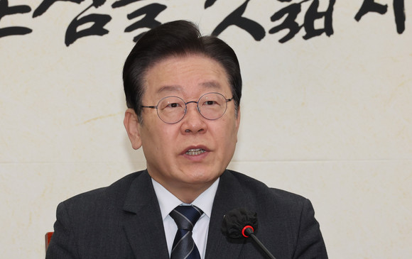 이재명 더불어민주당 대표가 17일 여의도 국회에서 열린 최고위원회의에서 발언하고 있다. ⓒ 연합뉴스