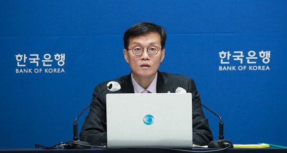이창용 한국은행 총재가 지난 25일 기자간담회에서 발언하고 있다. ⓒ 한국은행