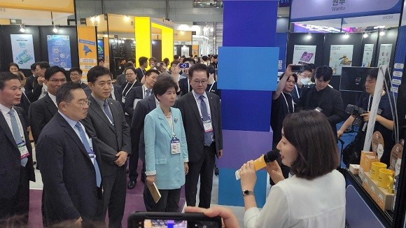 주은영 베스트핀 대표가 온라인 담보대출 비교 플랫폼 '담비'를 소개하고 있다. ⓒ 베스트핀