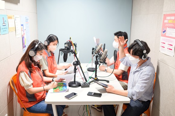 한국타이어가 독서취약계층 아동을 위한 '목소리 기부' 봉사활동을 진행했다. ⓒ 한국타이어