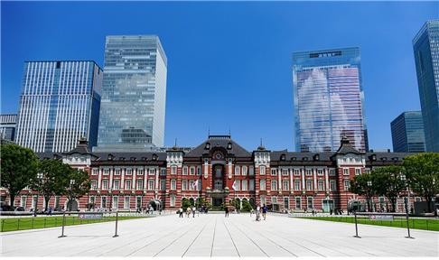 도쿄역 황궁 쪽 마루노우치 출입구 전경. © 위키피디아 재팬