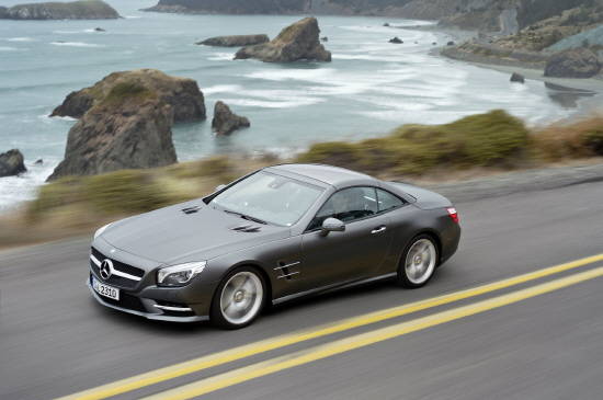 전설적인 클래식카 300 SL을 잇는 프리미엄 로드스터 6세대 SL-클래스 '더 뉴 SL 400' 모델이 국내에 본격 출시됐다. Ⓒ 메르세데스-벤츠 코리아