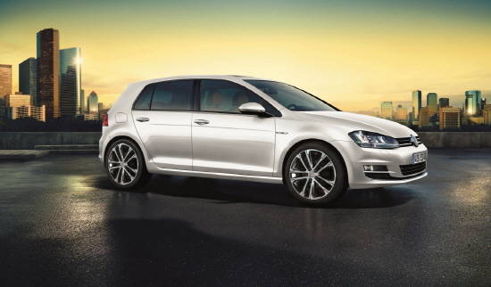 최근 출시된 폭스바겐 골프 '40주년 기념 페셜 에디션'은 기존 골프 2.0 TDI 블루모션을 더욱 고급스럽게 업그레이드했다. Ⓒ 폭스바겐 코리아