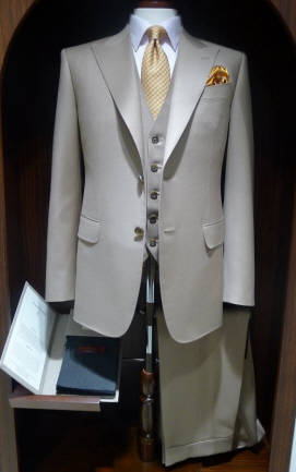 고급 맞춤양복이 선물용으로 다시 각광 받고 있다. ⓒ 봄바니에