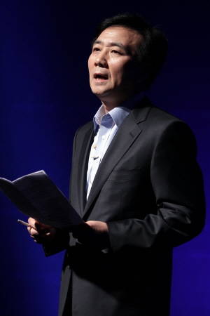 SK텔레콤 대리점들이 라츠를 상대로 소송을 제기했다. 팬택 창업주인 박병엽 부회장과 라츠 간 관련성으로 향후 소송 공방전은 박 부회장을 향할 수도 있다는 관측이 나온다. ⓒ 뉴스1