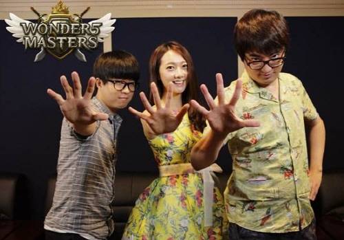 전문 해설위원으로 발탁된 3인. 왼쪽부터 오성균, 권이슬, 김성회. ⓒ 아이덴티티모바일