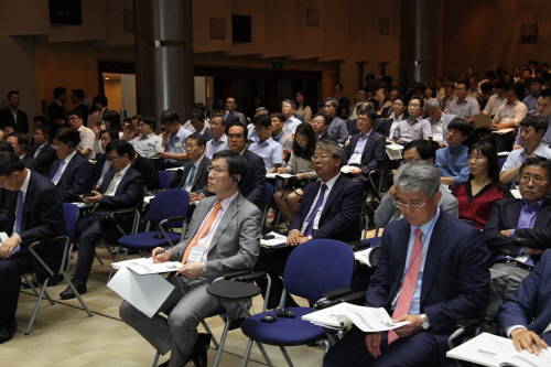 이날 포럼은 올해 처음 대한금속재료학회의 제9회 과학포럼과 연계해 개최한 것으로 철강업계 사장단이 대거 참석했다. ⓒ 한국철강협회