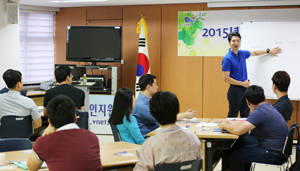 정연재 멘토가 자신의 취업 성공 경험담과 준비과정에 대해 설명하고 있다. ⓒ 서울제대군인지원센터