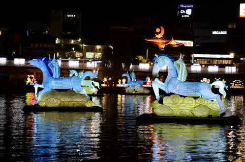 '2015 진주 남강유등축제'가 10월2일 밤 개막했다. ⓒ 프라임경제