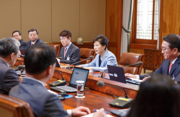 박근혜 대통령이 5일 오전 청와대에서 수석비서관회의를 주재하고 있다. ⓒ 청와대