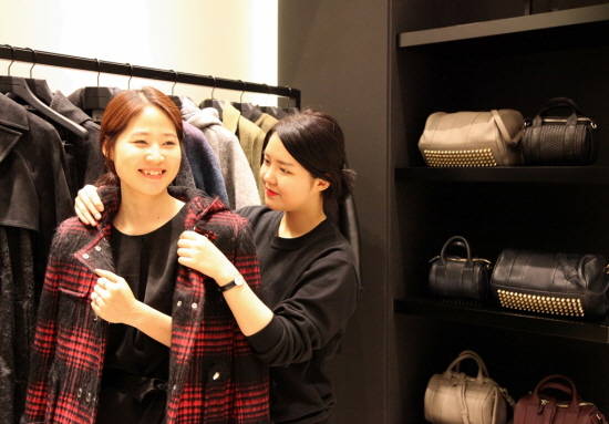 신세계 센텀시티에서는 16일부터 25일까지 '가을 패션 위크(FALL FASHION WEEK)'를 개최한다. ⓒ 신세계센텀시티