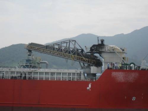 화물선 내 선수 컨베이너 밸트에서 화재가 났으나 20여분 만에 진화됐다. ⓒ 여수해경