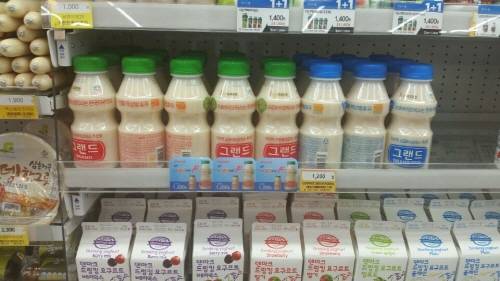 GS25 편의점에 진열된 그랜드 야쿠르트. = 김병호 기자