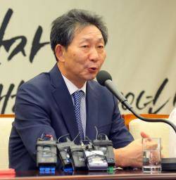 기호 4번 장호성 후보가 기자회견에서 발언하는 모습. ⓒ 단국대학교