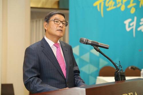 배석규 케이블TV 비상대책위원회 위원장(한국케이블TV방송협회 회장)이 5일 비대위 운영결과 발표 기자간담회에서 발언하고 있다. ⓒ 케이블TV방송협회