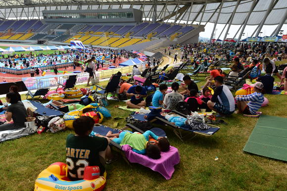 진주종합경기장에서 여름철 워터파크가 개장되고 있다. ⓒ 진주시청