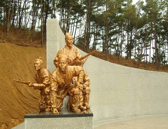 소난지도 의병탑. ⓒ당진시