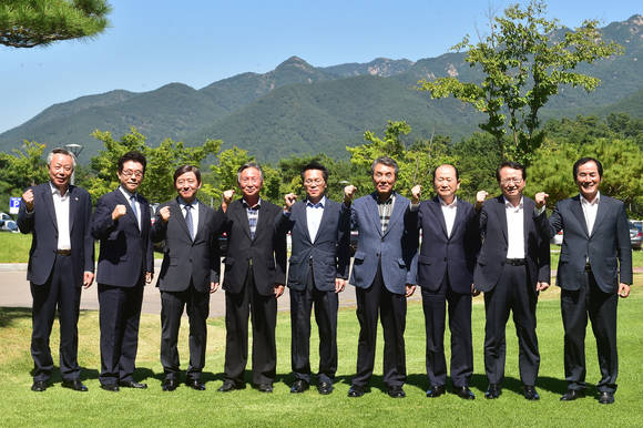 경상남도시장·군수협의회가 정기회를 개최하고 있다. ⓒ 진주시청
