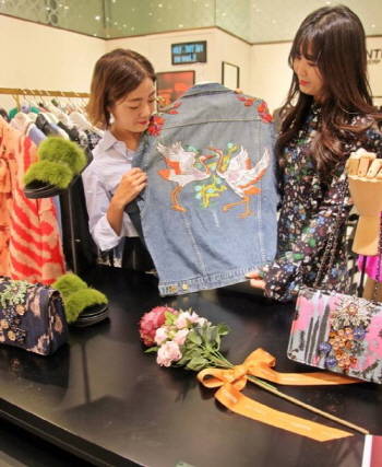 벨기에 브랜드 에센셜(ESSENTIEL)이 신세계센텀시티점에 지난 12일에 오픈했다. ⓒ 신세계센텀시티점