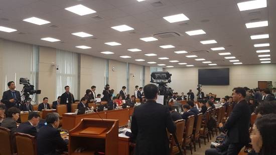 31일 오전 10시 서울 영등포구 여의도 국회 본관 국토교통위원회 종합감사장. 여야 의원들이 국정감사 관련 자료 요청을 하고 있다. = 남동희 기자