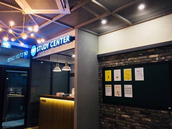 씨엔티테크가 운영하는 CNT스터디센터 대전송촌센터가 학습자 진로 탐색을 돕기 위해 멘토링 프로그램을 진행한다. ⓒ 씨엔티테크