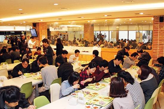 웰스팜은 안양대학교 학생식당 위탁급식업체로 선정됐다. ⓒ 웰스팜