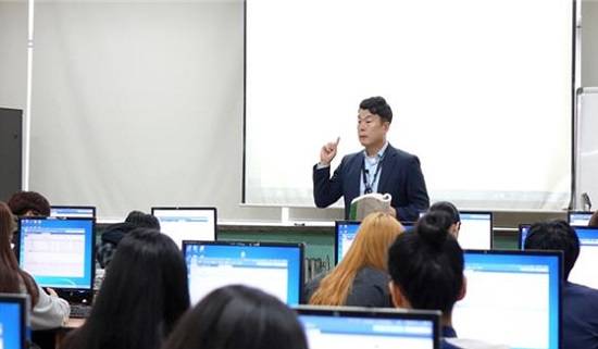 숭실대학교 부설 평생교육원은 공무원 시험 준비와 병행 가능하도록 세무직 공무원 커리큘럼을 개편했다. ⓒ 숭실대학교 부설 평생교육원