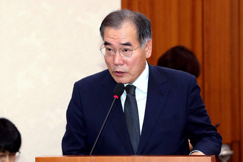 지난 9일 오전 서울 여의도 국회 농림축산식품해양수산위원회에 참석한 이개호 신임 농림축산식품부 장관이 모두 발언을 하고 있다. ⓒ 뉴스1