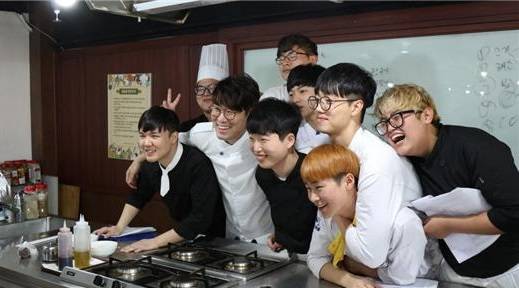 호텔조리학과 학생들이 오세득 교수의 실전 수업을 받았다. ⓒ 고려직업전문학교