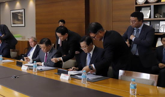 KCC가 美 글로벌 실리콘 제조업체 모멘티브 퍼포먼스 머티리얼즈와 인수 계약을 체결했다. ⓒ KCC
