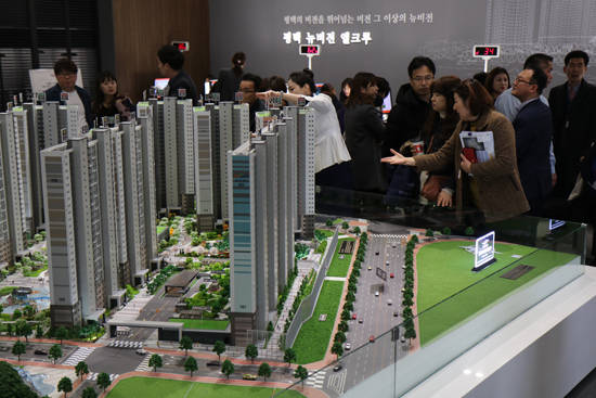 28일 개관한 '평택 뉴비전 엘크루' 견본주택에 나흘간 2만여명의 방문객이 다녀갔다. ⓒ 대우조선해양건설