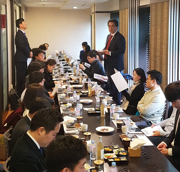 대한주택건설협회(회장 심광일는 4일 오후 영등포구 여의도동에서 기자간담회를 개최했다. 주건협은 이 날 주택건설업계의 의견을 발표하고, 정부정책변화를 촉구했다. 사진은 심광일 주건협 회장이 인사말을 하는 모습. ⓒ 대한주택건설협회