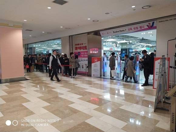 사전예약 행사날 몰린 인파. 지모비코리아에 따르면, 이날 총 200명 이상의 고객이 다녀갔다. ⓒ 지모비코리아