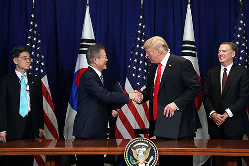 도널드 트럼프 미국 대통령은 6월 하순 개최되는 G-20 정상회의 참석 계기에 한국을 방한할 예정이라고 청와대가 밝혔다. ⓒ 청와대