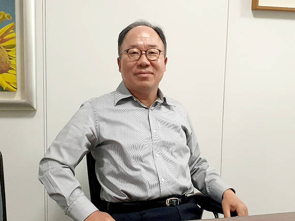 이현수 SYC 대표이사(사진)는 쌍용건설에 입사에 30여년간 건설현장에서 뛰어온 현장맨 출신으로 현재는 친환경 자재인 ALC전도사로서 인생 2막을 열어가고 있다. = 장귀용 기자