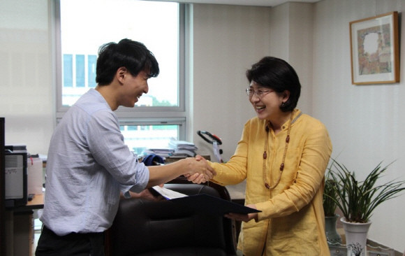 청년들과 간담회 하는 박주현 의원. = 박주현 의원실