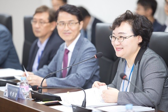 '제 31회 우주개발진흥실무위원회'에서 문미옥 과학기술정보통신부 제1차관이 회의를 주재하고 있다. ⓒ 과학기술정보통신부