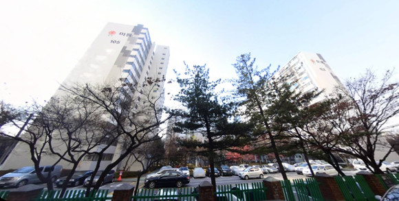 송파구 가락미륭아파트는 지난 18일 재건축 정비구역으로 지정됐다. 미륭아파트를 포함해 송파구 재건축 단지들이 속도를 내고 있는 데 반해 다른 강남권 단지들은 사업추진에 속도를 내지 못하는 모습이다. = 장귀용 기자