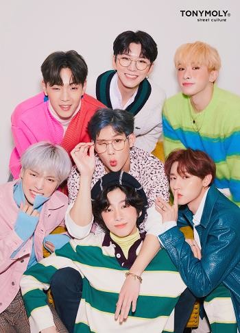 토니모리가 브랜드 모델 몬스타엑스와 함께 2019년 가을 트렌드 메이크업 화보를 공개했다. ⓒ 토니모리