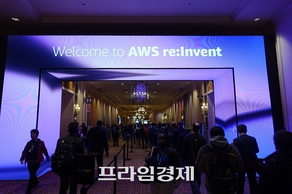 아마존 왭 서비스의 연례 행사인 'AWS Re:Invent 2019'가 미국 네바다주 라스베이거스에서 2일 개최했다. 아마존은 올해 세계 각국에서 6만5천명 이상의 관련업계 종사자와 미디어가 참가한다고 밝혔다. ⓒ 강경식 기자