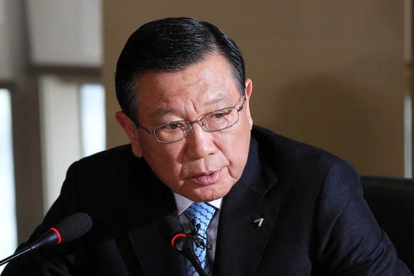 19.03.28 박삼구 회장이 아시아나항공의 조기 경영정상화를 위해 그룹 회장에서 물러나기로 했다. ⓒ 연합뉴스