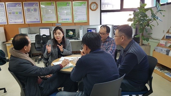 16일 제대군인 취업역량강화 워크숍에 참여한 제대군인들이 상담을 받고 있다. ⓒ 서울지방보훈청 제대군인지원센터