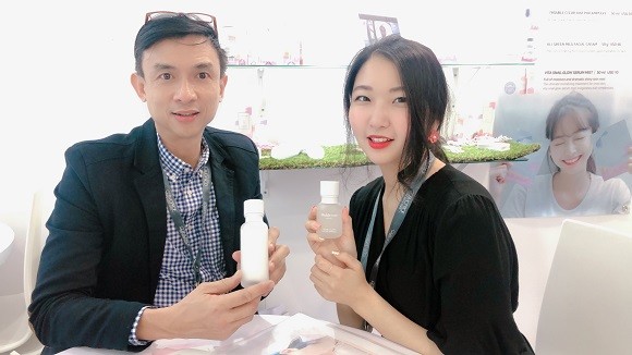 지난해 김혜진 물들임 대표가 국제 코스메틱 전시회인 홍콩 코스모프로프 2019에 참가한 모습. ⓒ 물들임