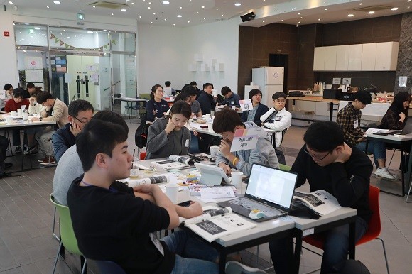 더컴퍼니 이미지
