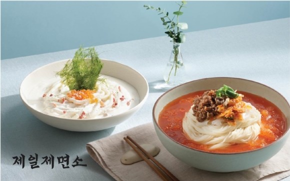제일제면소가 초여름 맞이 냉국수 2종을 출시했다. ⓒ CJ푸드빌