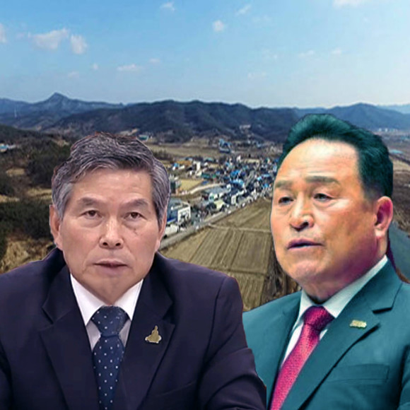 대구공항통합이전을 위한 공동후보지(의성비안·군위소보) 유치신청 기한인 31일이 다가옴에 따라 29일로 예정된 정경두 국방부장관(왼쪽)과 김영만 군위군수(오른쪽)의 마지막 담판에서 성과가 있을지에 귀추가 주목되고 있다. = 장귀용 기자